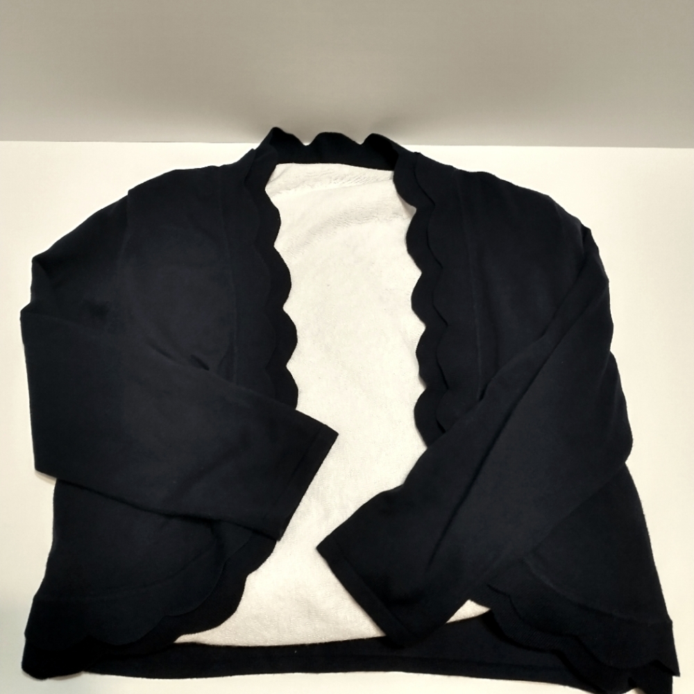 Navy blue open front cardigan. Scallop edge front petite Med. EUC